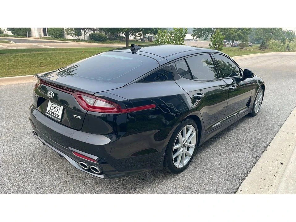 2018 Kia Stinger - Image 8 of 20