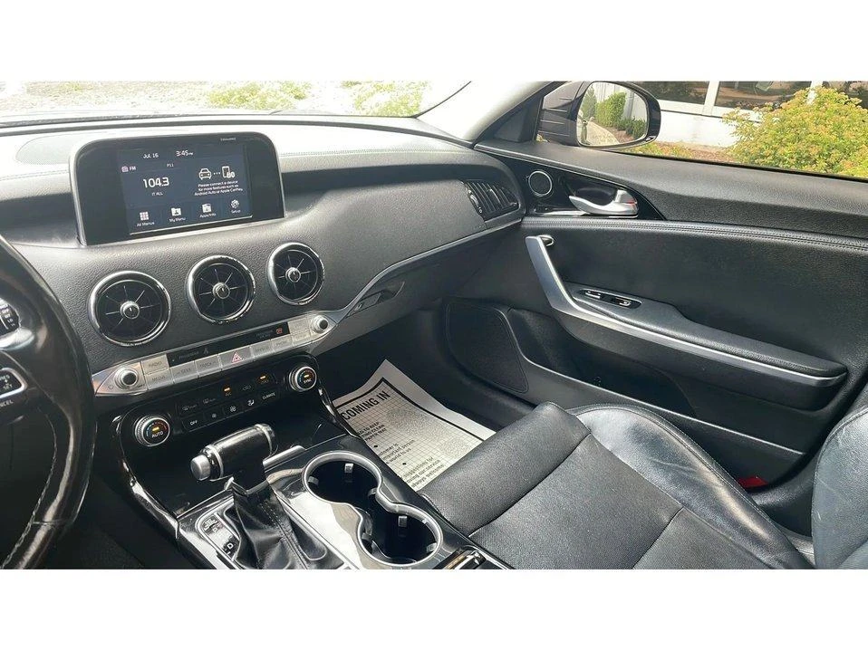 2018 Kia Stinger - Image 18 of 20