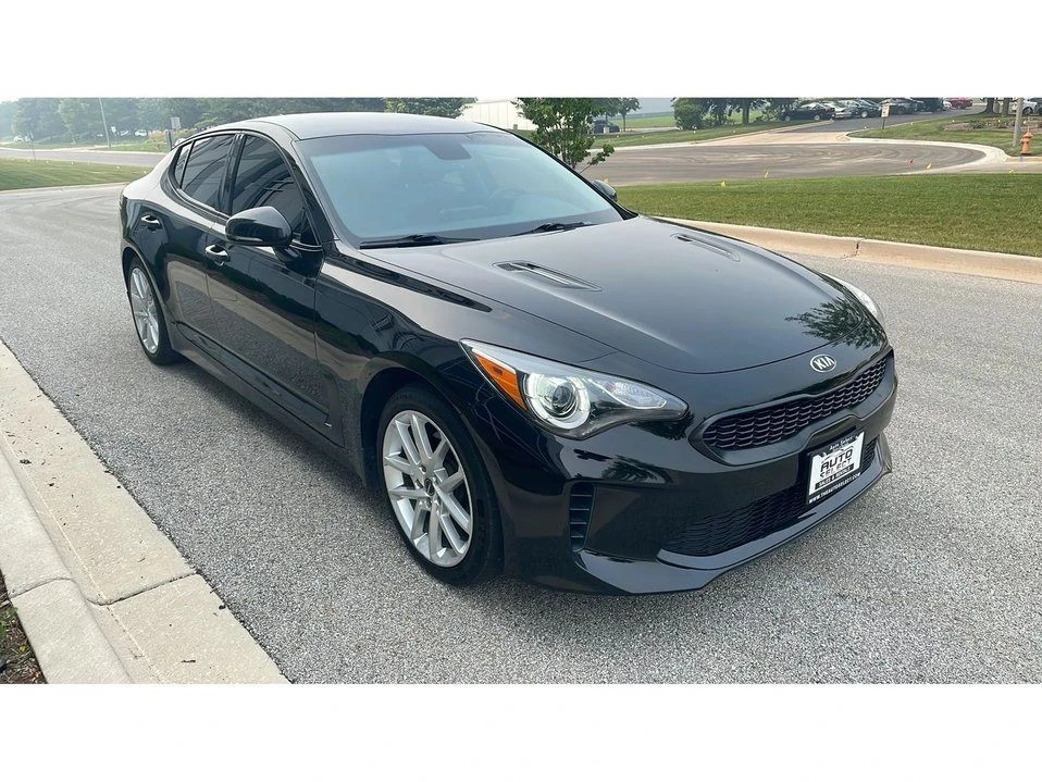 2018 Kia Stinger - Image 2 of 20