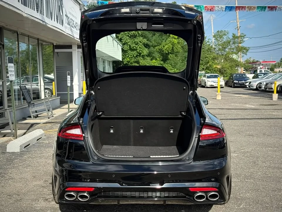 2018 Kia Stinger - Image 9 of 20