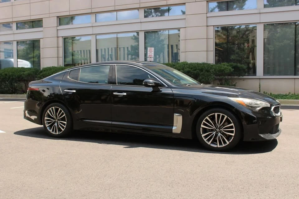2018 Kia Stinger - Image 2 of 20