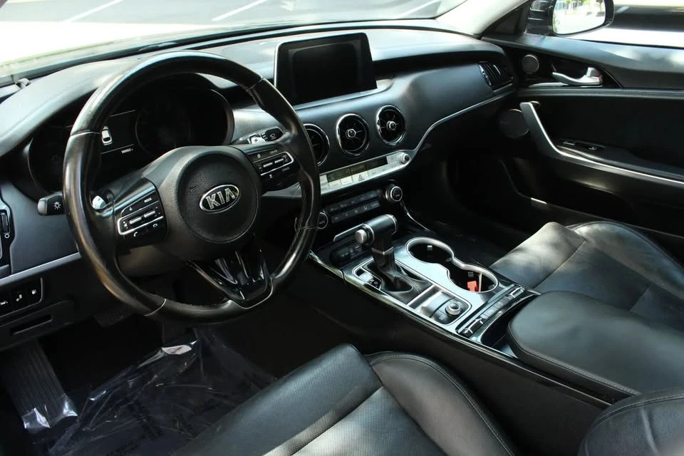 2018 Kia Stinger - Image 13 of 20