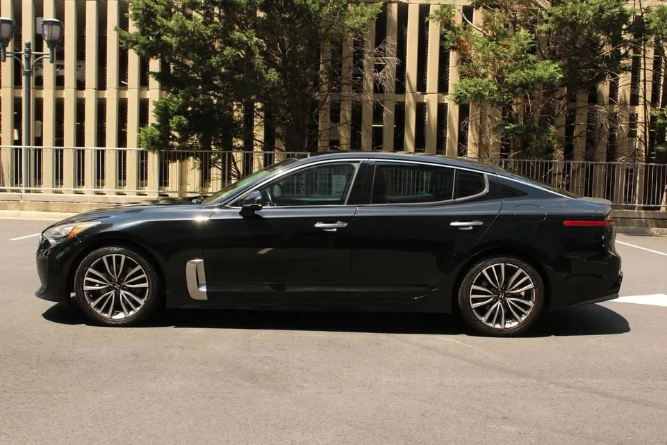 2018 Kia Stinger - Image 11 of 20