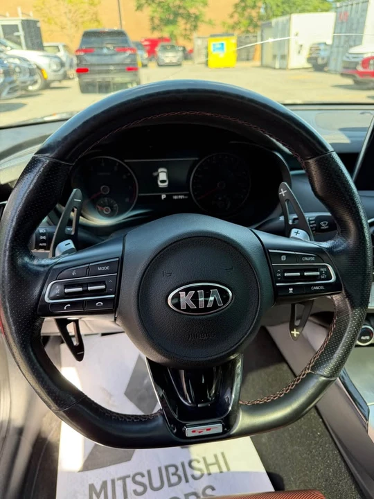 2018 Kia Stinger - Image 13 of 19