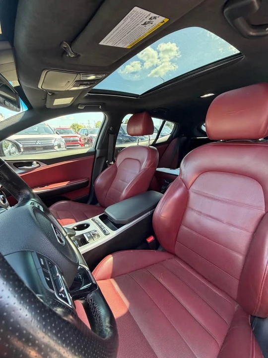 2018 Kia Stinger - Image 9 of 19
