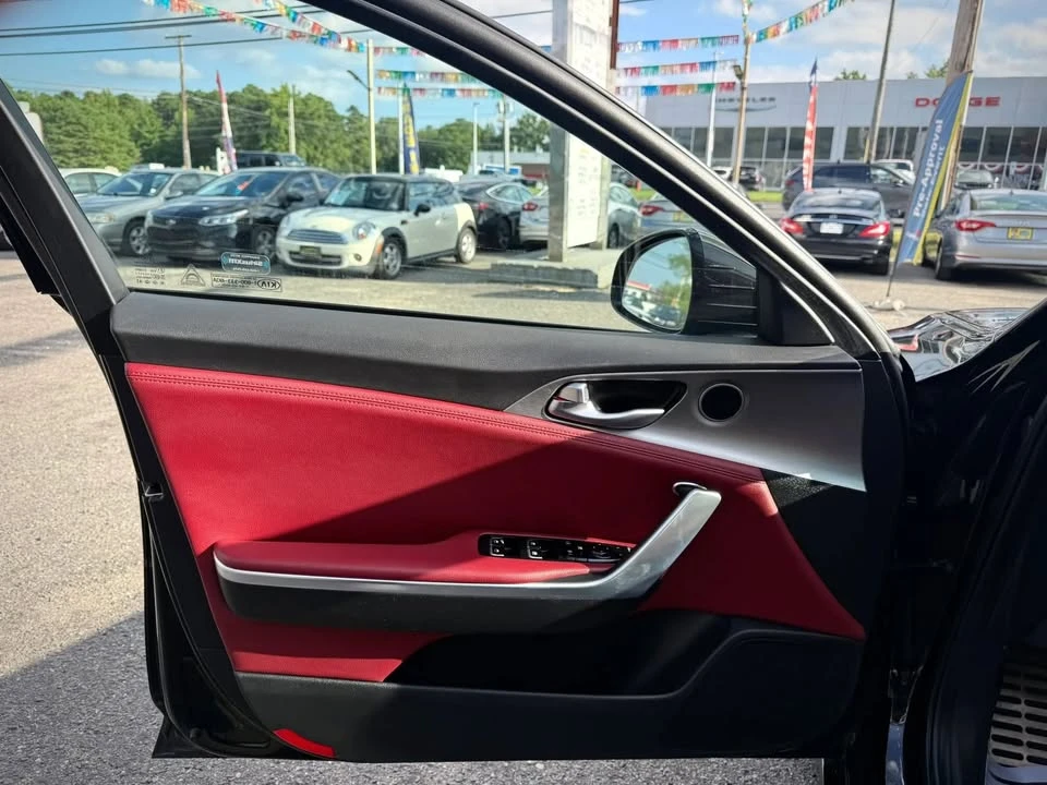 2018 Kia Stinger - Image 18 of 20