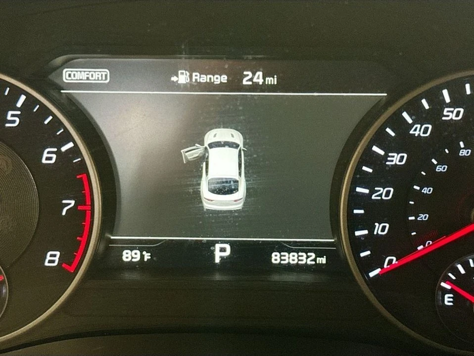 2018 Kia Stinger - Image 12 of 20