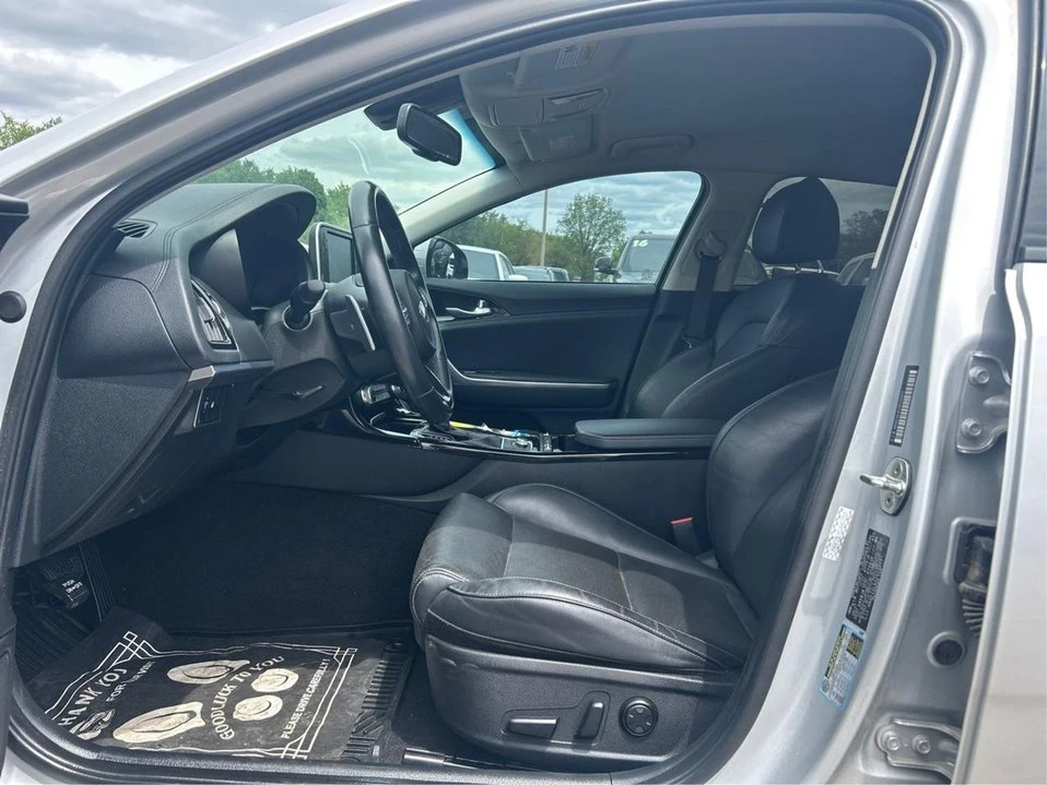 2018 Kia Stinger - Image 10 of 20