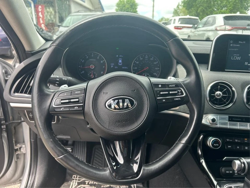 2018 Kia Stinger - Image 14 of 20