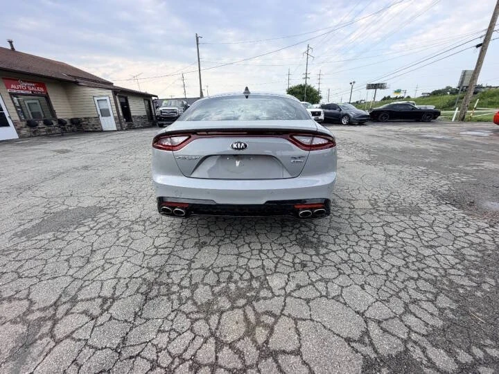 2018 Kia Stinger - Image 4 of 11