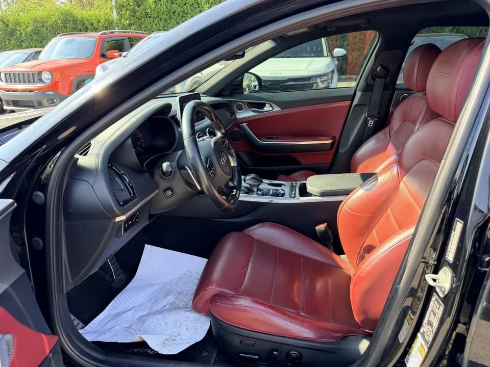 2018 Kia Stinger - Image 11 of 20