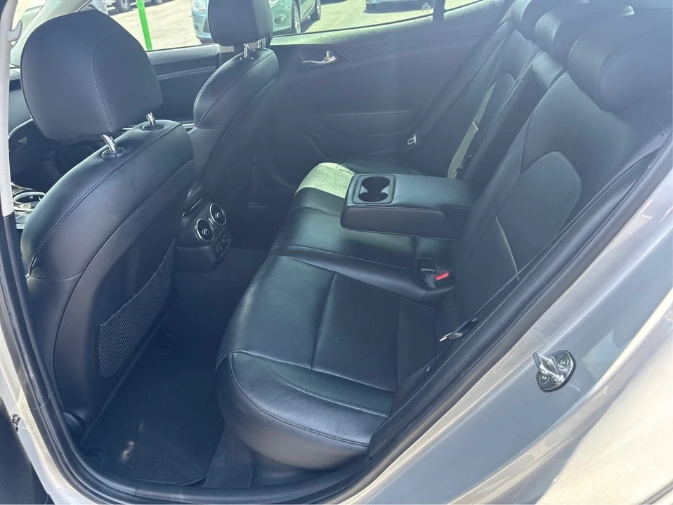 2018 Kia Stinger - Image 10 of 20