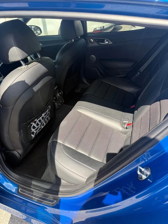 2018 Kia Stinger - Image 10 of 12