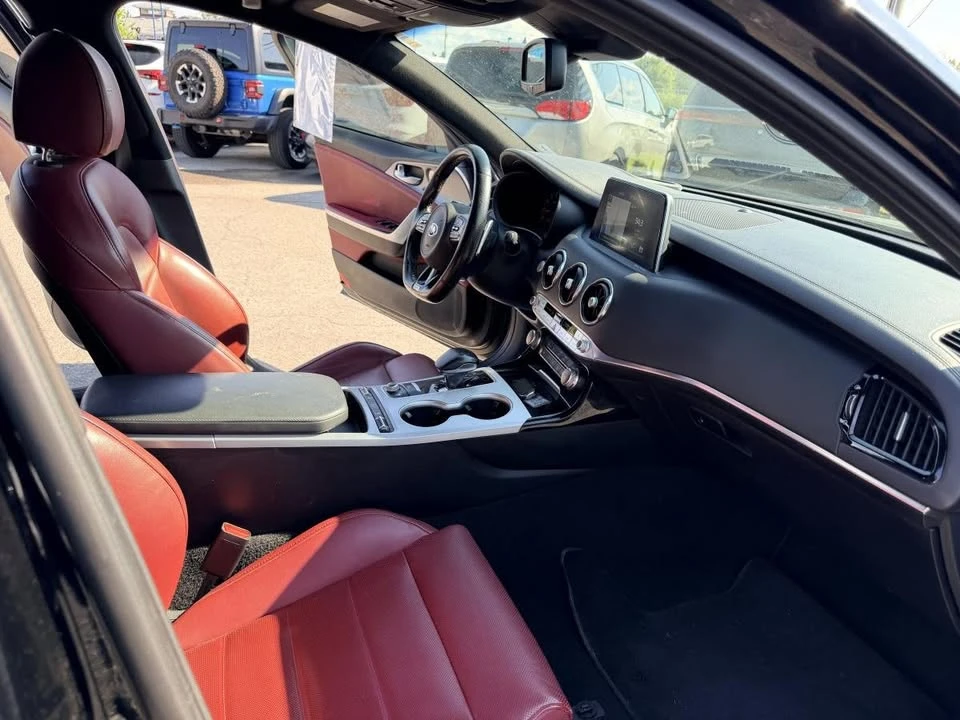 2018 Kia Stinger - Image 19 of 20