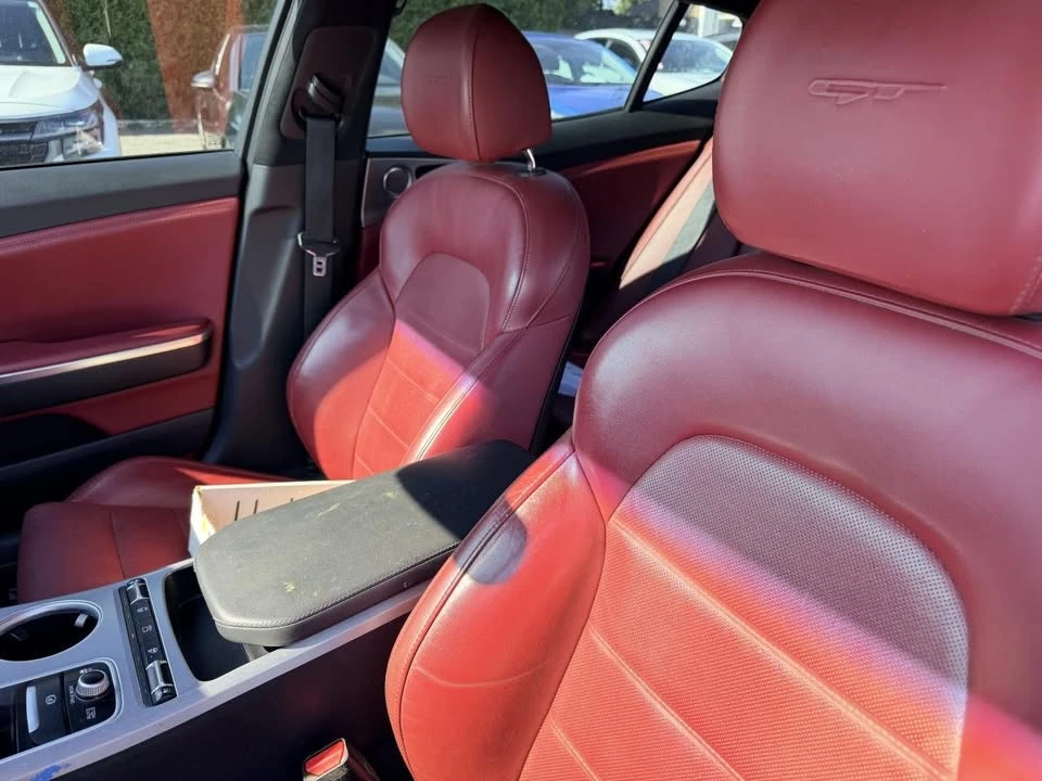 2018 Kia Stinger - Image 17 of 20