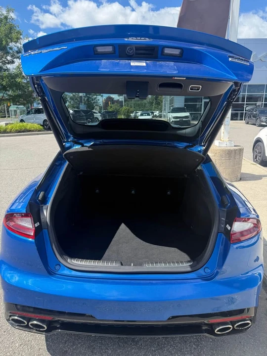 2018 Kia Stinger - Image 11 of 12