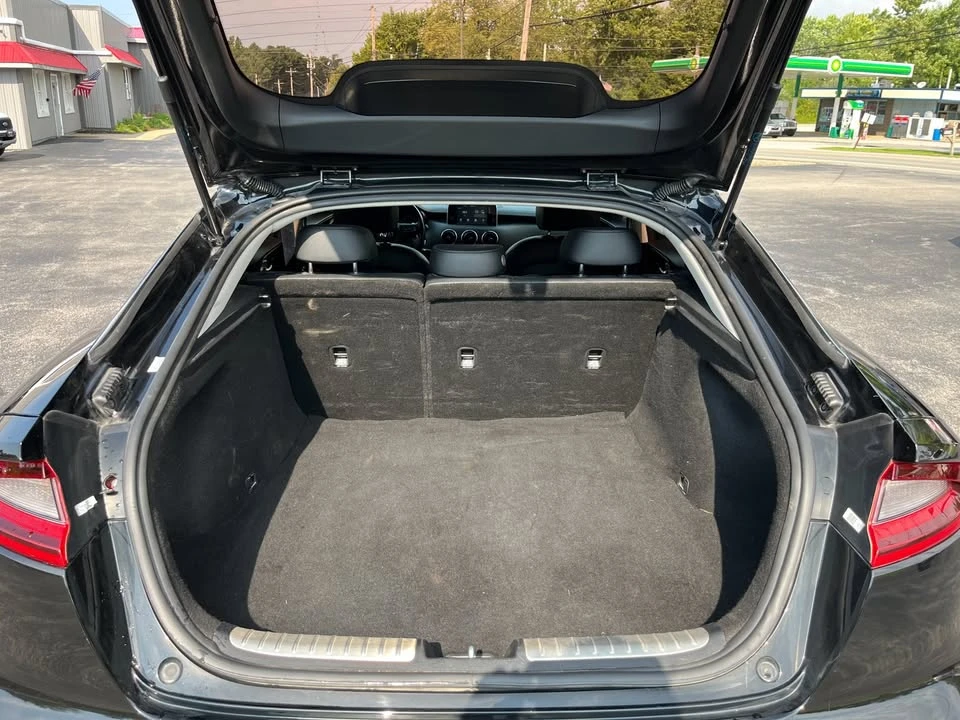 2018 Kia Stinger - Image 9 of 18