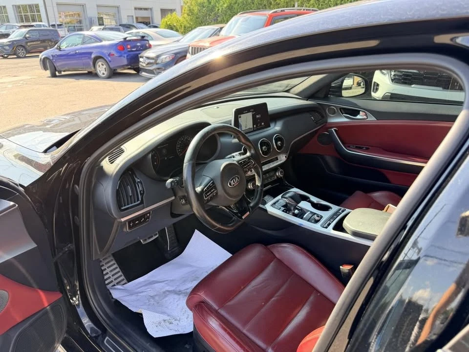 2018 Kia Stinger - Image 15 of 20