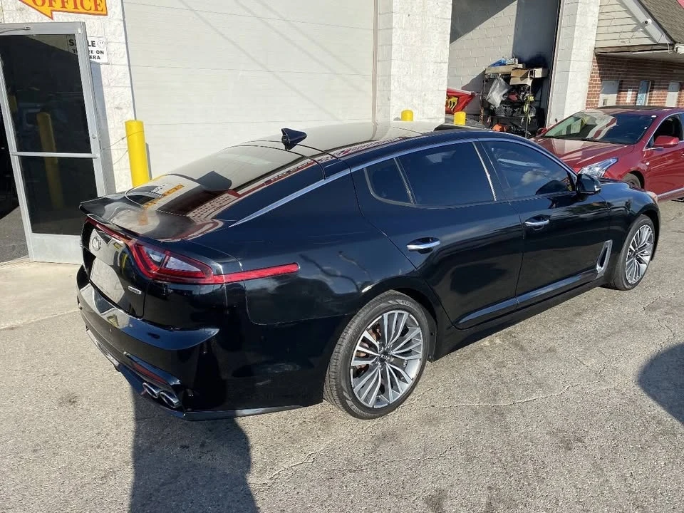 2018 Kia Stinger - Image 8 of 20