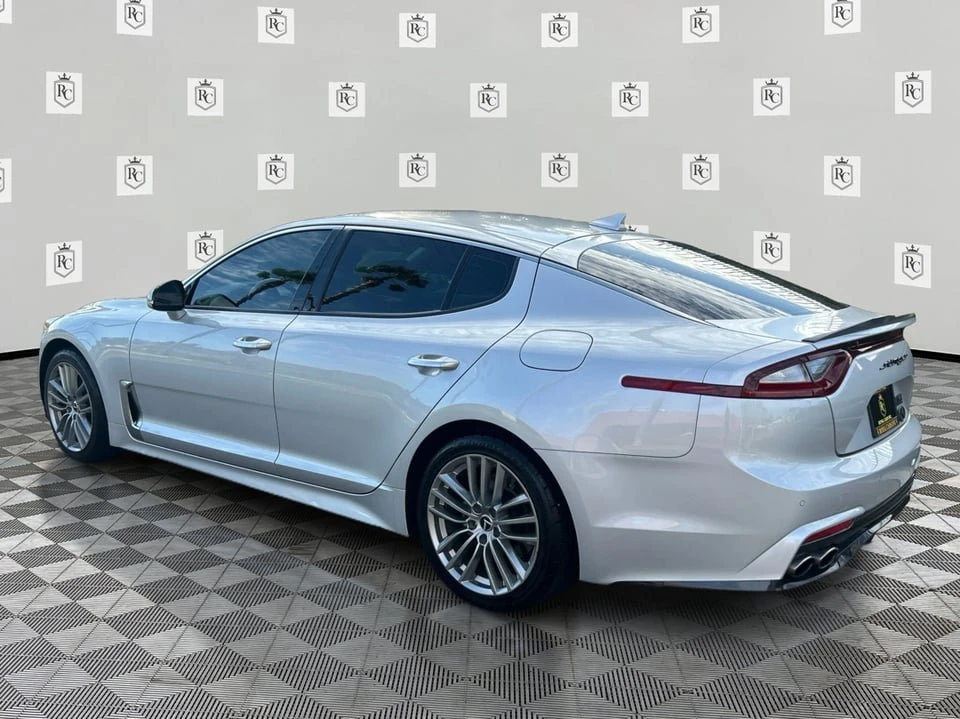 2018 Kia Stinger - Image 7 of 20