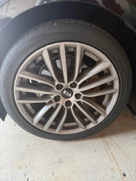 2018 Kia Stinger - Image 11 of 16