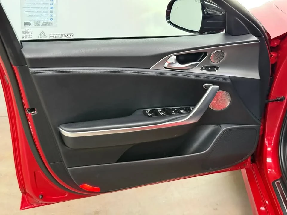 2018 Kia Stinger - Image 14 of 20