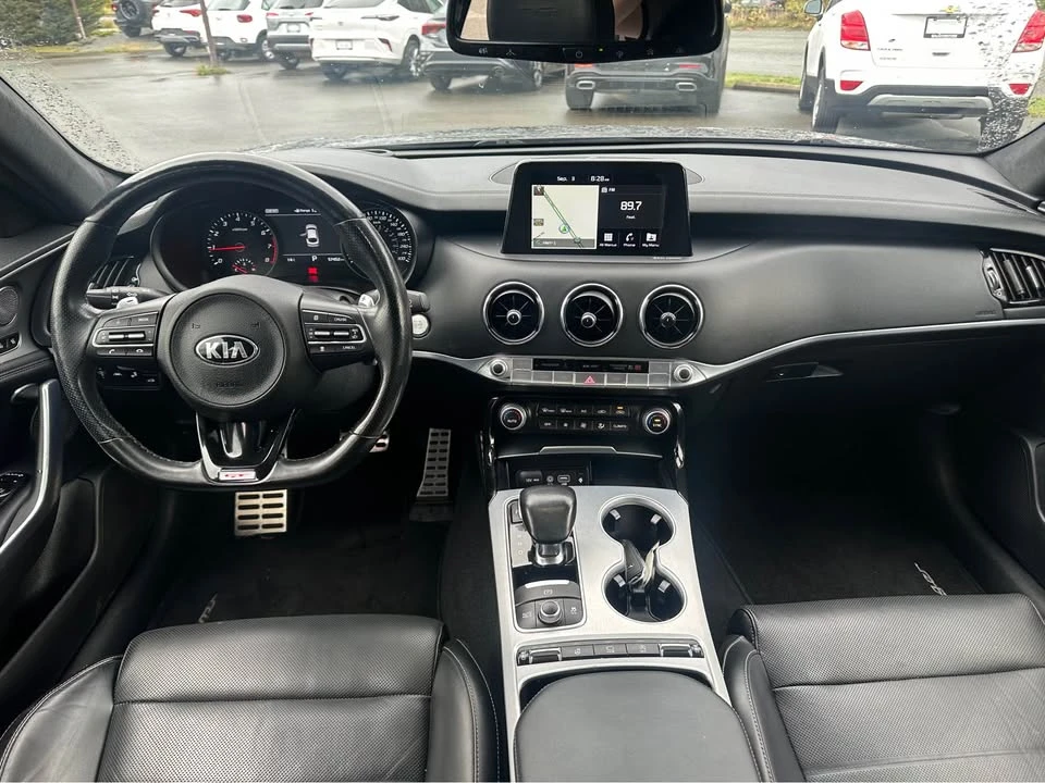 2018 Kia Stinger - Image 9 of 17