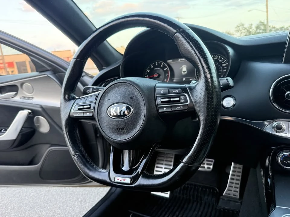 2018 Kia Stinger - Image 13 of 15