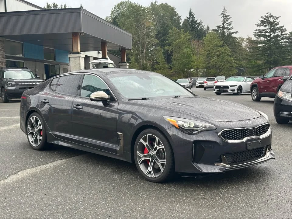 2018 Kia Stinger - Image 2 of 17