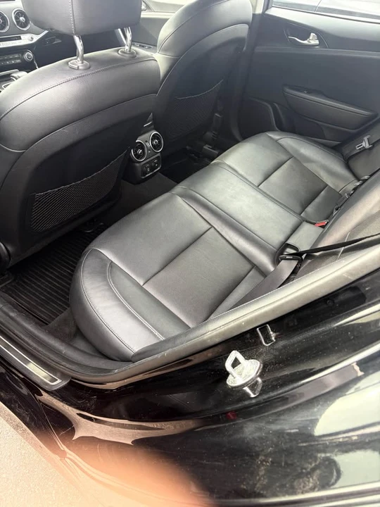 2018 Kia Stinger - Image 6 of 7