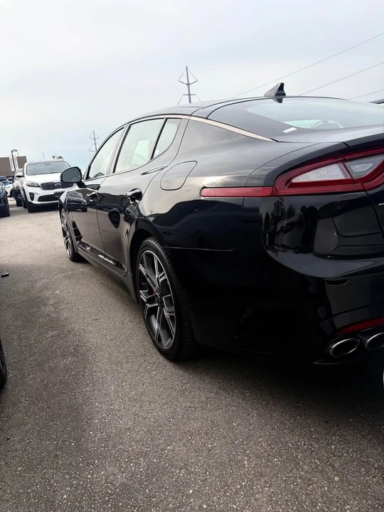 2018 Kia Stinger - Image 2 of 7