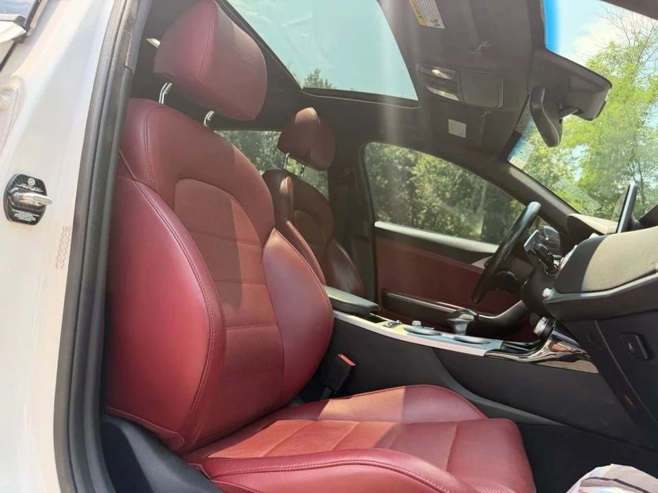 2018 Kia Stinger - Image 13 of 20