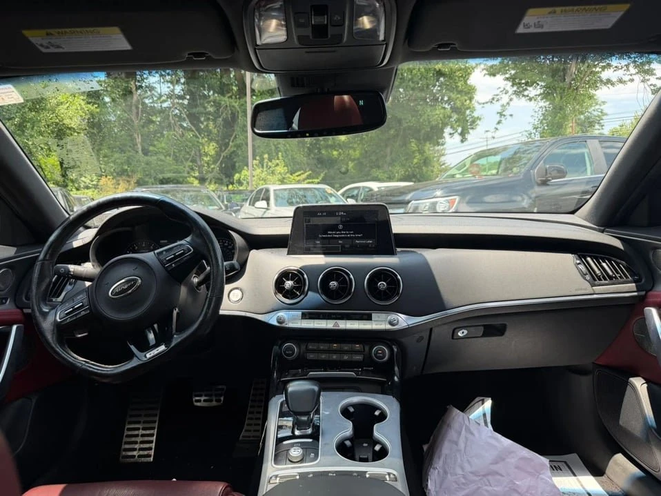 2018 Kia Stinger - Image 14 of 20
