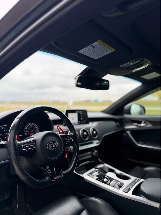 2018 Kia Stinger - Image 13 of 15