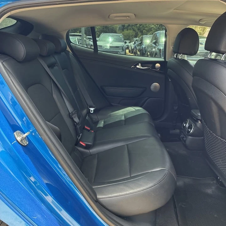 2018 Kia Stinger - Image 11 of 18