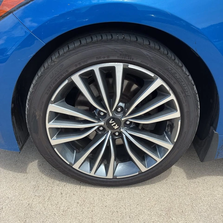 2018 Kia Stinger - Image 17 of 18