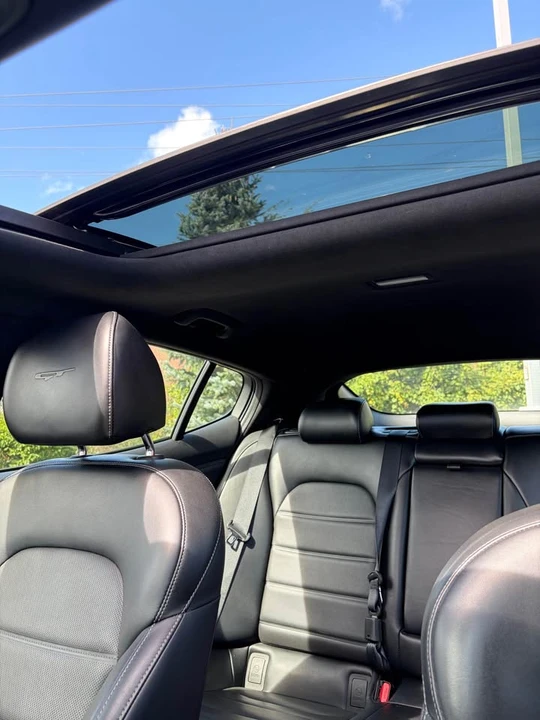 2018 Kia Stinger - Image 15 of 15