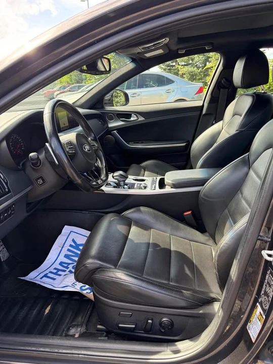 2018 Kia Stinger - Image 8 of 15