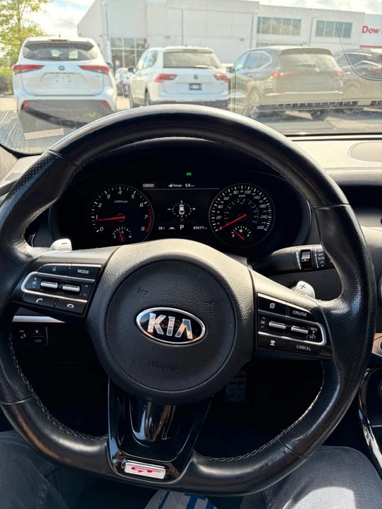 2018 Kia Stinger - Image 10 of 15