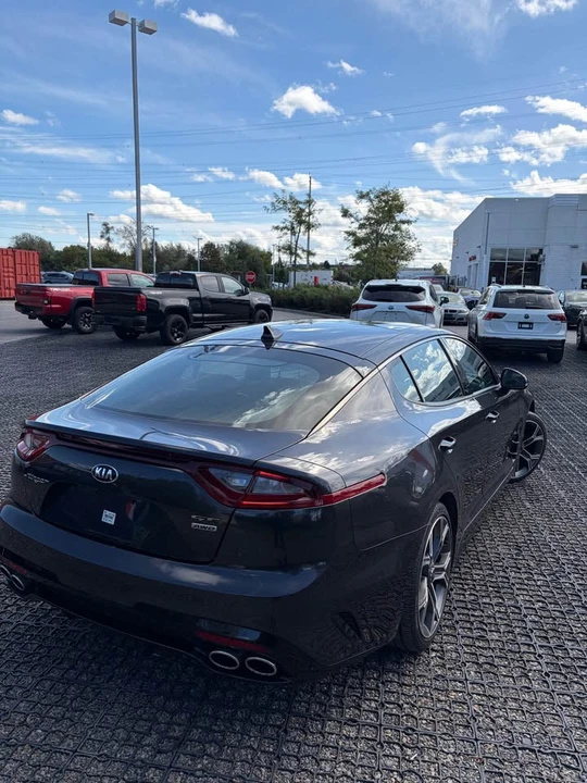 2018 Kia Stinger - Image 5 of 15