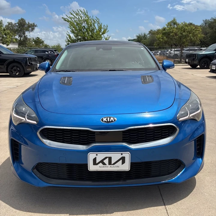 2018 Kia Stinger - Image 2 of 18