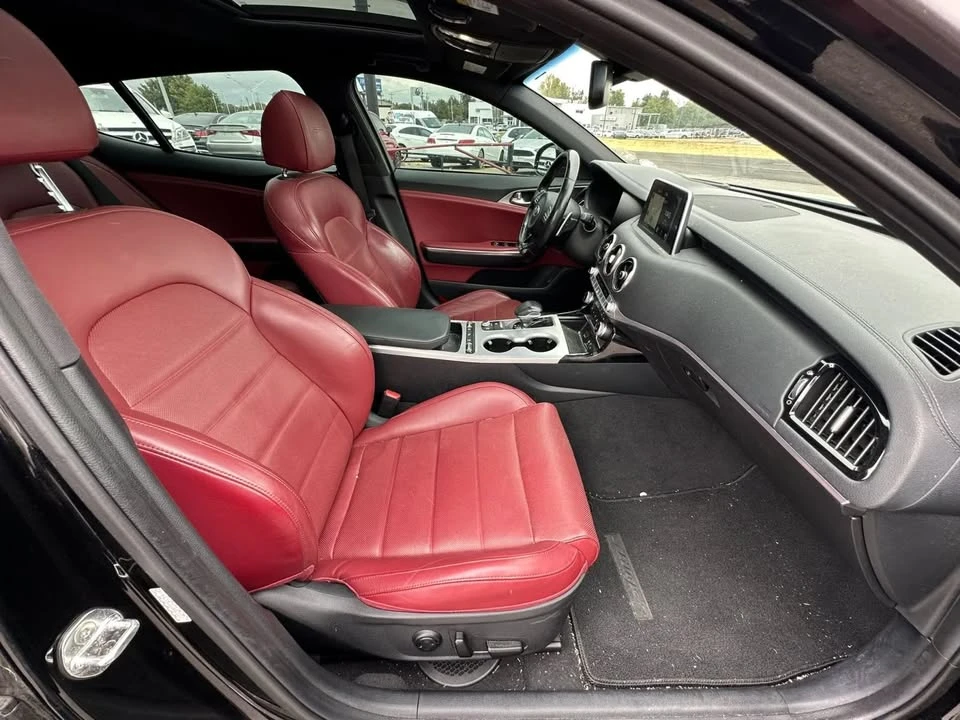 2018 Kia Stinger - Image 13 of 20