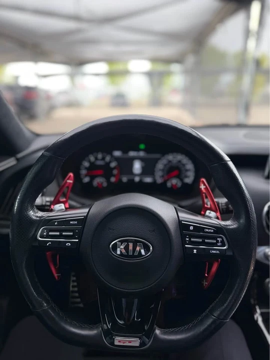 2018 Kia Stinger - Image 8 of 15