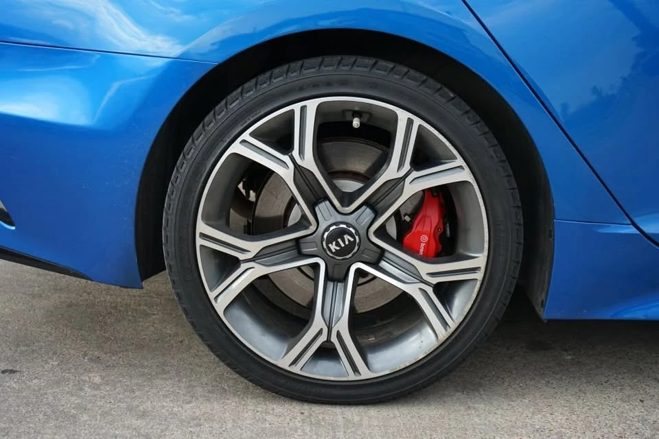 2018 Kia Stinger - Image 5 of 20