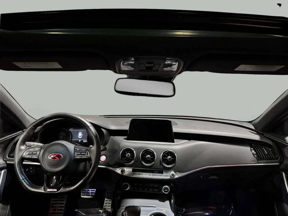 2018 Kia Stinger - Image 9 of 20
