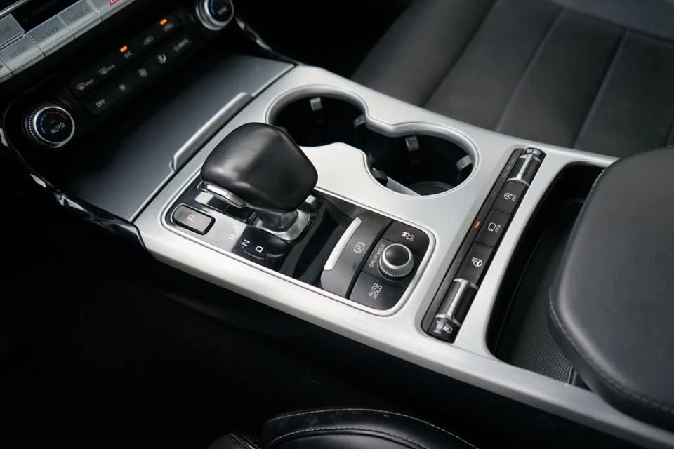 2018 Kia Stinger - Image 15 of 20