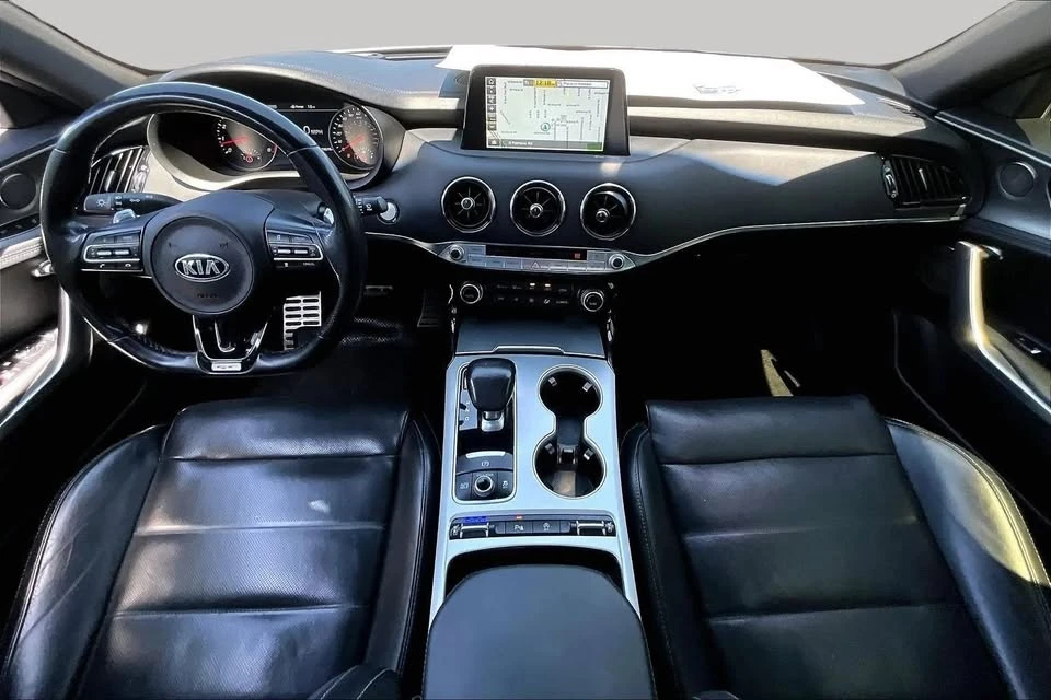 2018 Kia Stinger - Image 14 of 20