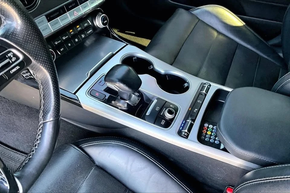 2018 Kia Stinger - Image 13 of 20
