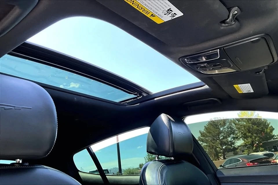 2018 Kia Stinger - Image 16 of 20