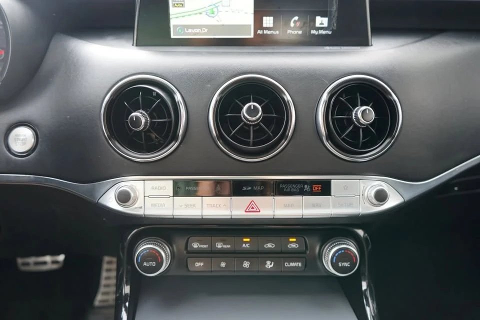 2018 Kia Stinger - Image 14 of 20
